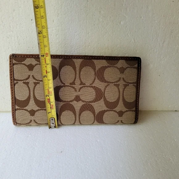 Coach Logo Wallet Checkbook Cover Vintage Brown and Beige Cloth & Leather READ* - Picture 3 of 6